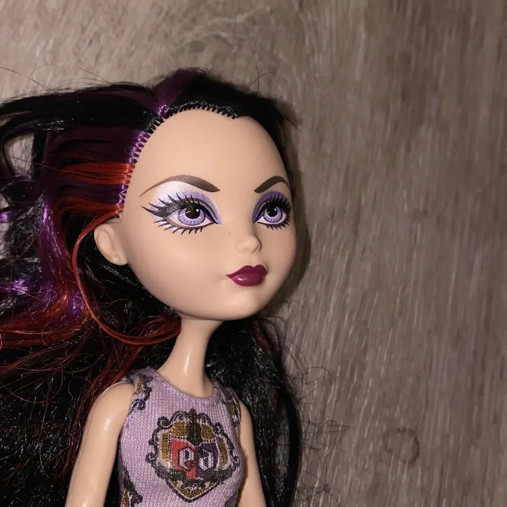 Ever After High RAVEN Queen School Spirit Doll